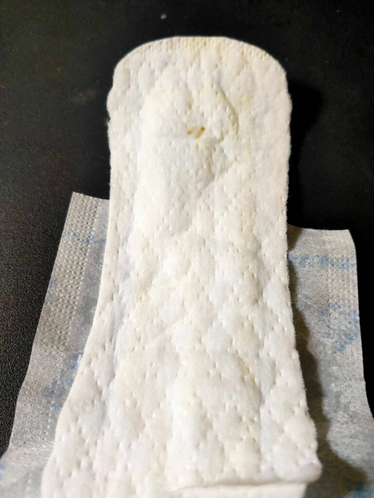 ほんのり生理の香りがするオリモノシート